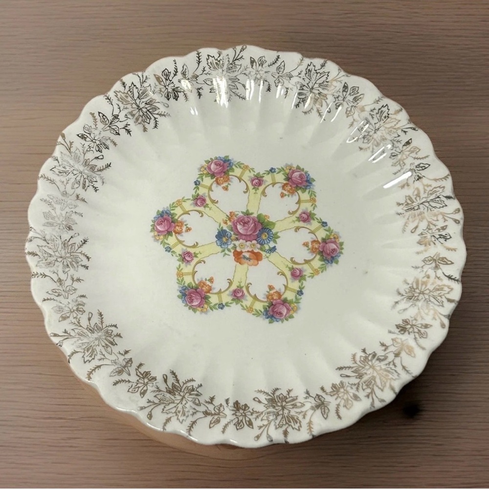22k Ivory Franklinware Dessert/Salad Plate Excellent Condition! 7 3/8”